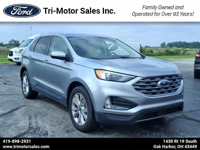 2024 Ford Edge Titanium — photo 1 of 13
