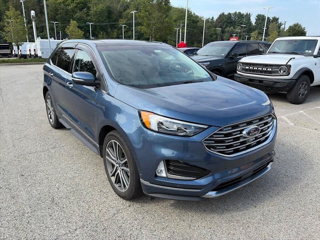 2019 Ford Edge Titanium — photo 1 of 1