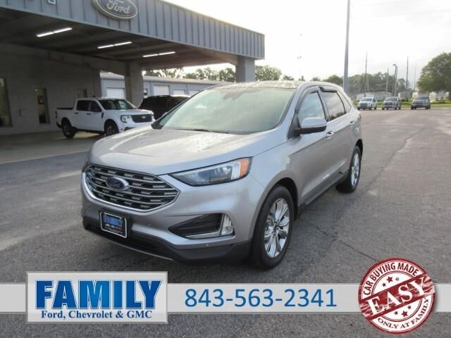 2022 Ford Edge Titanium — photo 1 of 26