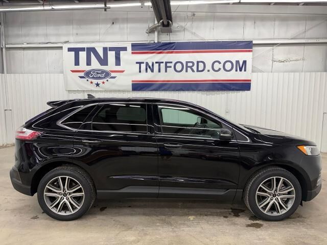 2024 Ford Edge Titanium — photo 1 of 26