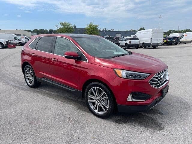 2024 Ford Edge Titanium — photo 1 of 5