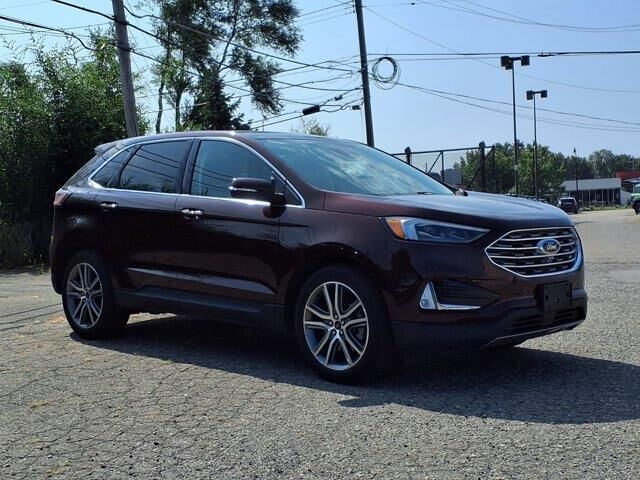 2024 Ford Edge Titanium — photo 1 of 8