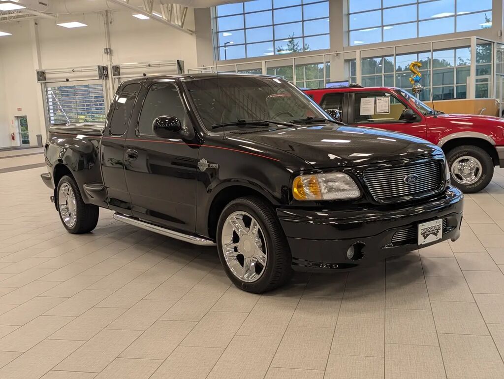 2000 Ford F-150 Harley-Davidson — photo 1 of 13