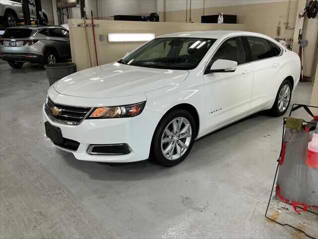 2016 Chevrolet Impala LT — photo 1 of 13