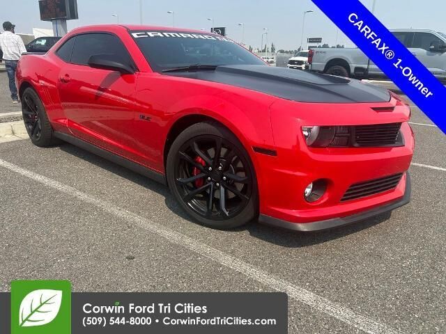 2013 Chevrolet Camaro SS — photo 1 of 3