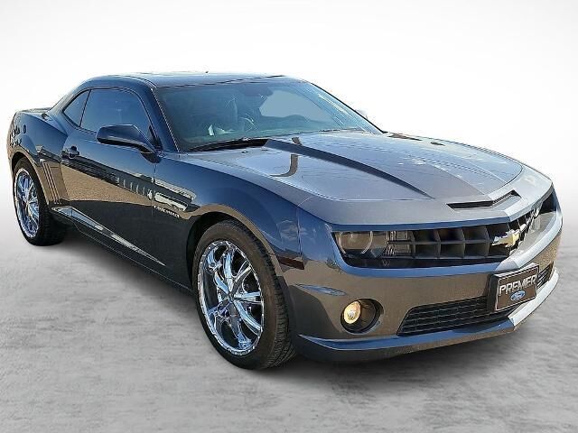 2010 Chevrolet Camaro SS — photo 1 of 13