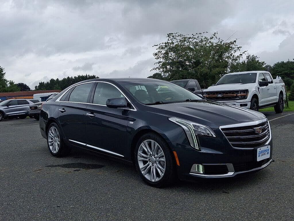 2019 Cadillac XTS Luxury — photo 1 of 27