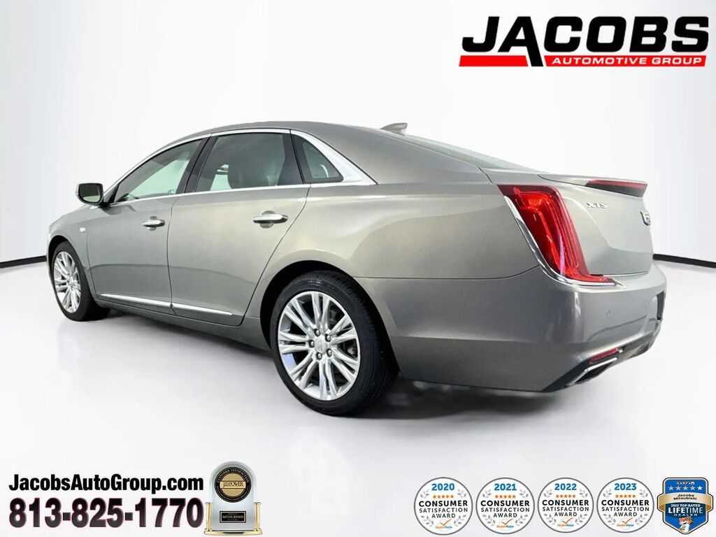 2019 Cadillac XTS Luxury — photo 1 of 13