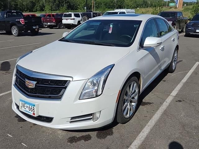 2017 Cadillac XTS Luxury — photo 1 of 13