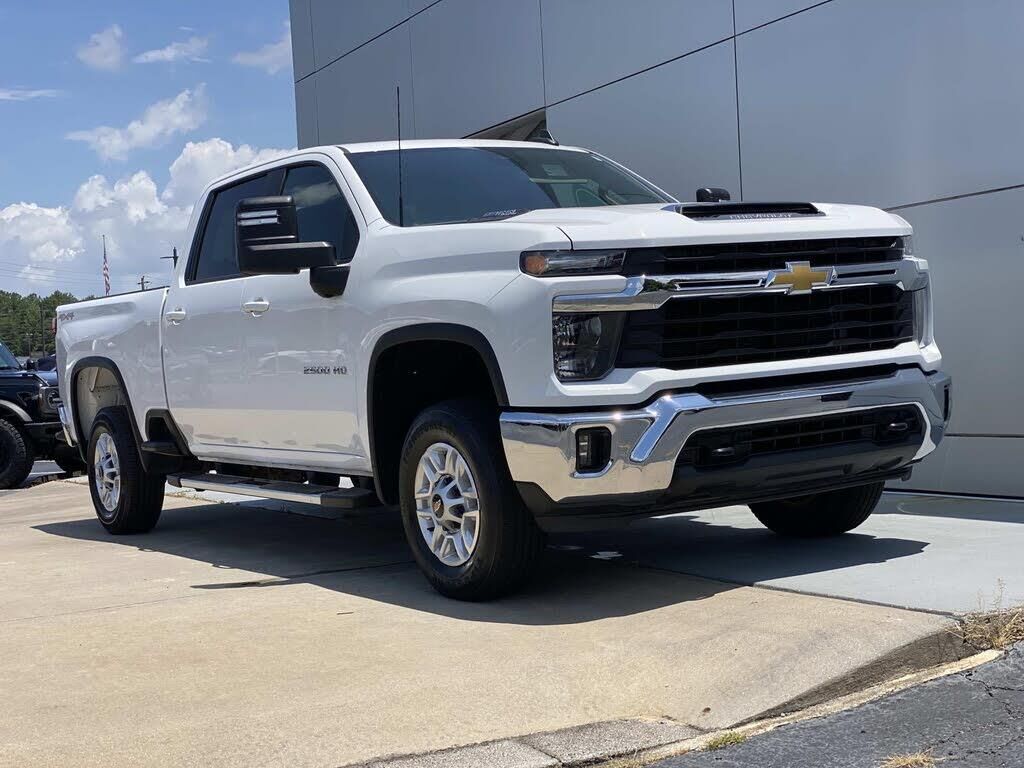 2025 Chevrolet Silverado 2500HD LT — photo 1 of 1