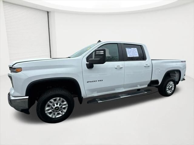 2025 Chevrolet Silverado 2500HD LT — photo 1 of 62