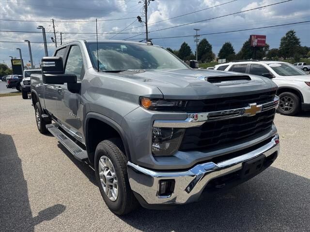 2025 Chevrolet Silverado 2500HD LT — photo 1 of 4