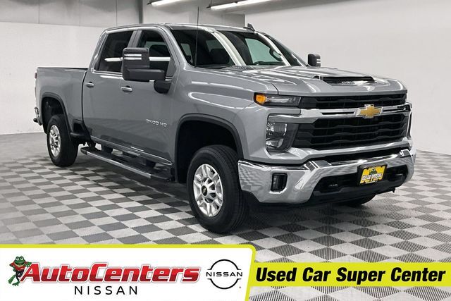 2025 Chevrolet Silverado 2500HD LT — photo 1 of 12