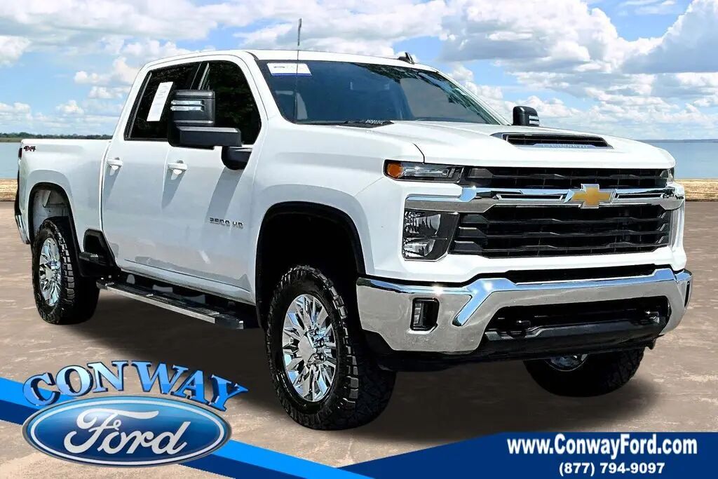 2025 Chevrolet Silverado 2500HD LT — photo 1 of 13