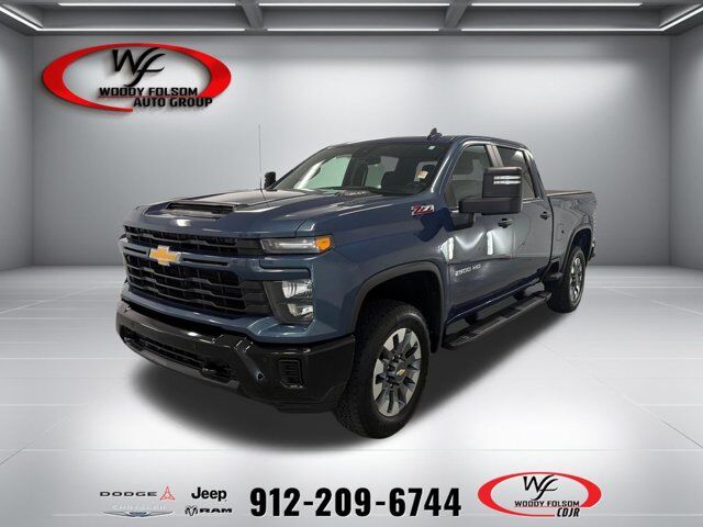 2025 Chevrolet Silverado 2500HD Custom — photo 1 of 1