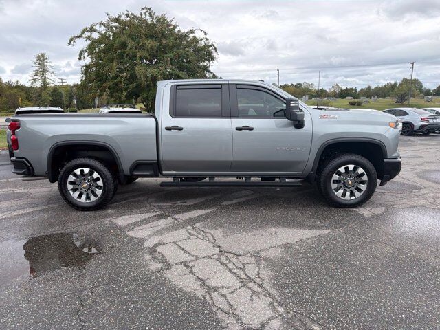 2026 Chevrolet Silverado 2500HD Custom