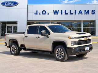 2026 Chevrolet Silverado 2500HD Custom