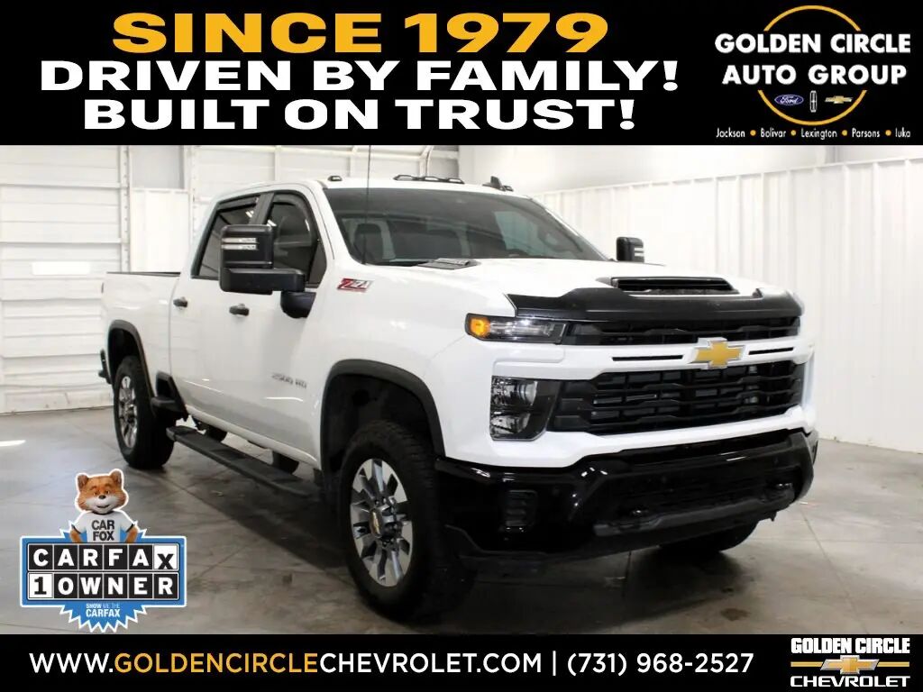 2025 Chevrolet Silverado 2500HD Custom — photo 1 of 13