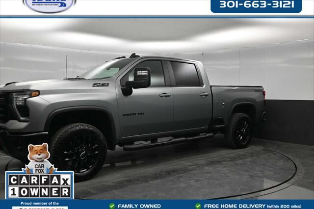 2025 Chevrolet Silverado 2500HD LT — photo 1 of 13