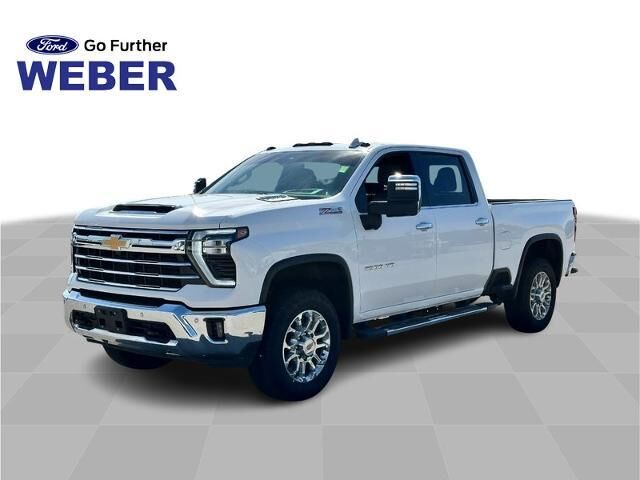 2025 Chevrolet Silverado 2500HD LTZ — photo 1 of 39