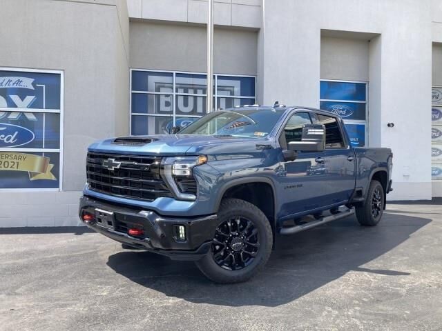2025 Chevrolet Silverado 2500HD LTZ — photo 1 of 27