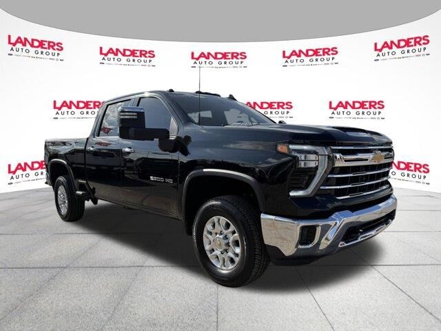 2025 Chevrolet Silverado 2500HD LTZ — photo 1 of 13