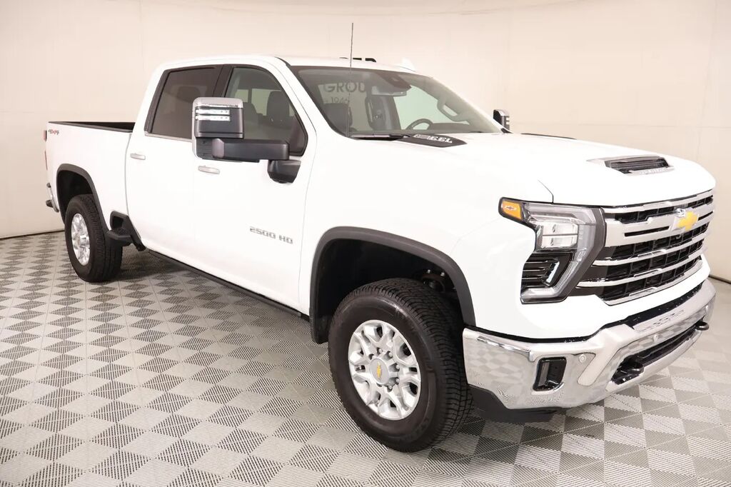 2025 Chevrolet Silverado 2500HD LTZ — photo 1 of 13