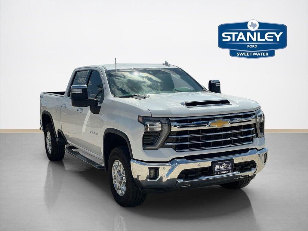 2025 Chevrolet Silverado 2500HD LTZ — photo 1 of 11