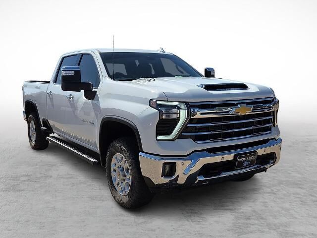 2025 Chevrolet Silverado 2500HD LTZ — photo 1 of 26