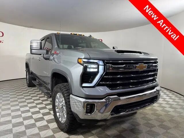 2025 Chevrolet Silverado 2500HD LTZ — photo 1 of 13