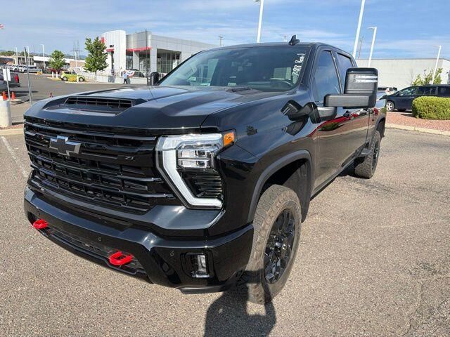 2025 Chevrolet Silverado 2500HD LTZ — photo 1 of 26