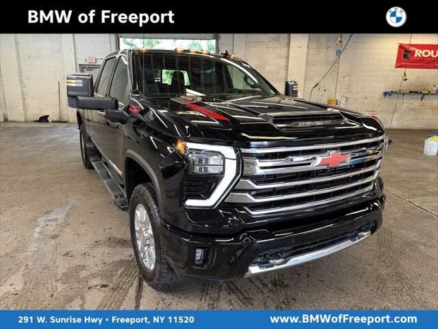 2025 Chevrolet Silverado 2500HD High Country — photo 1 of 13