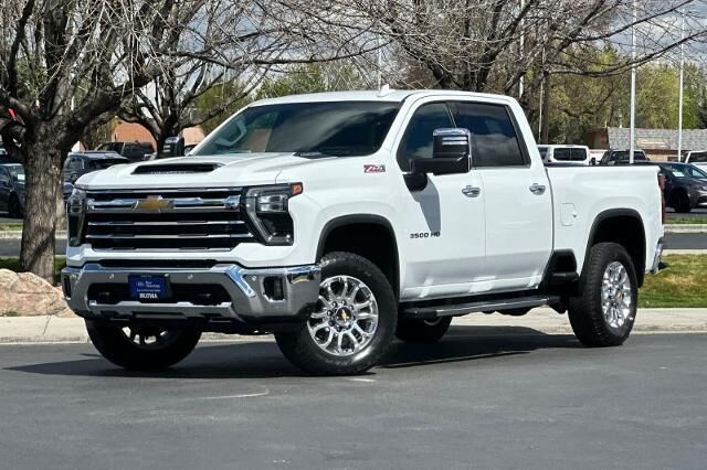 2025 Chevrolet Silverado 3500HD LTZ — photo 1 of 13