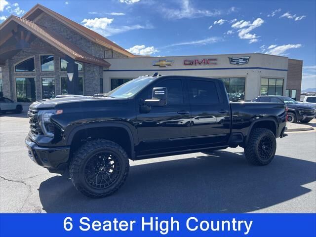 2025 Chevrolet Silverado 3500HD High Country — photo 1 of 13