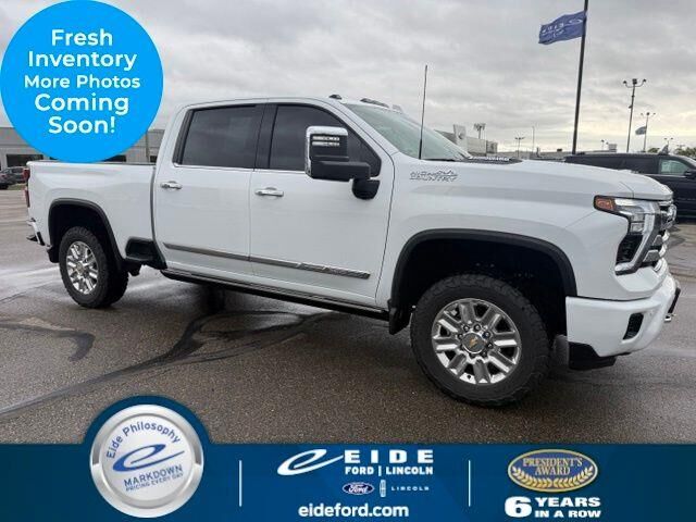 2025 Chevrolet Silverado 3500HD High Country