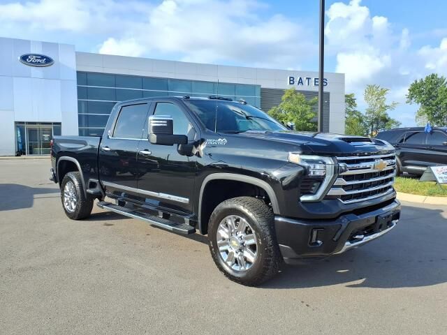 2026 Chevrolet Silverado 3500HD High Country — photo 1 of 13
