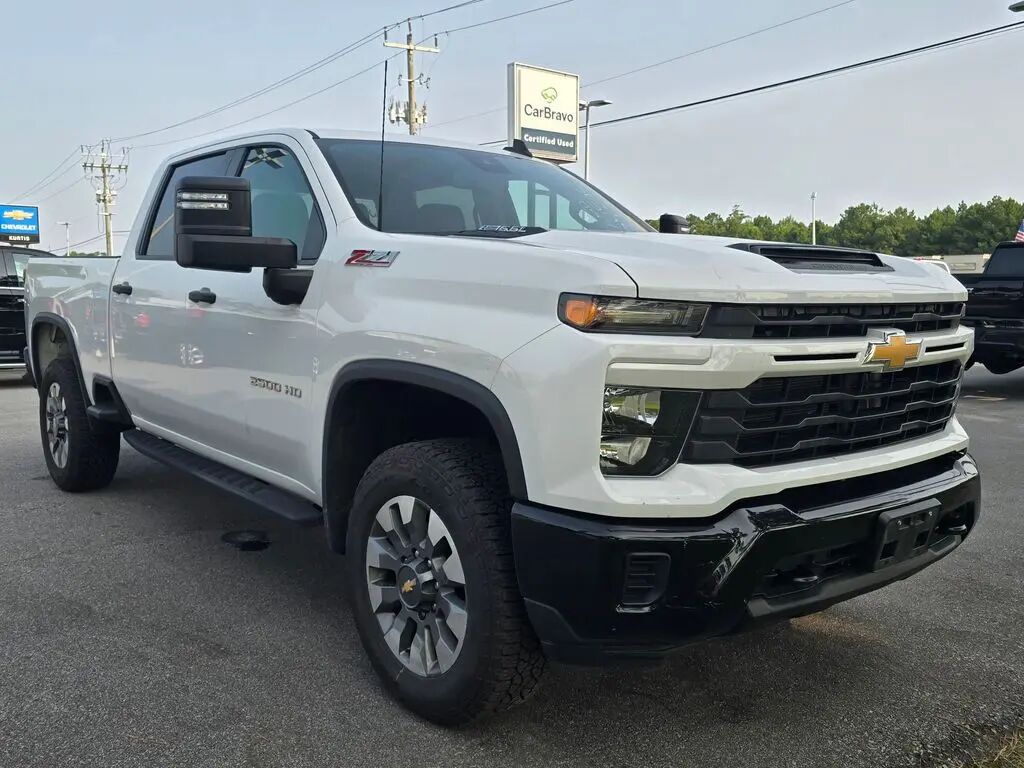 2024 Chevrolet Silverado 2500HD Custom — photo 1 of 26