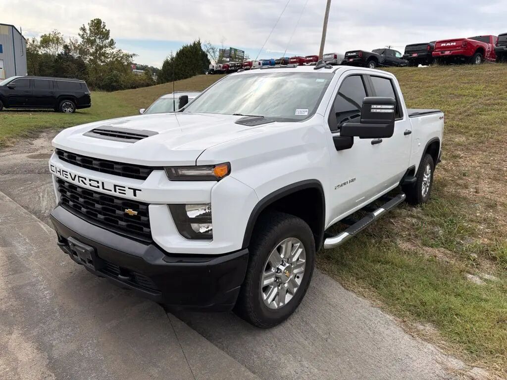 2023 Chevrolet Silverado 2500HD Custom — photo 1 of 13