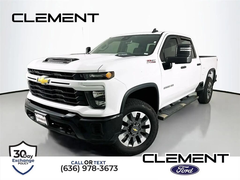 2024 Chevrolet Silverado 2500HD Custom — photo 1 of 2
