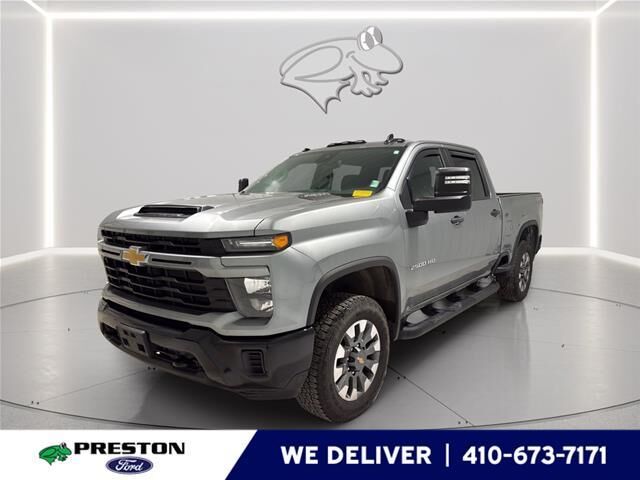 2024 Chevrolet Silverado 2500HD Custom — photo 1 of 13