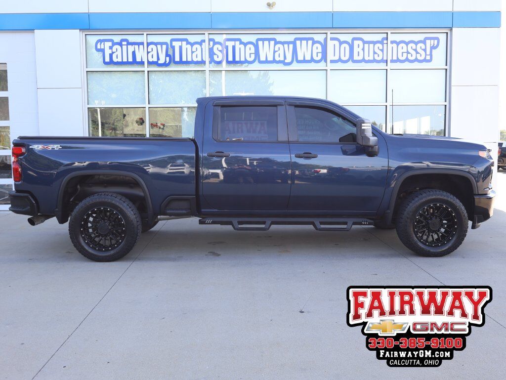 2022 Chevrolet Silverado 2500HD Custom — photo 1 of 13