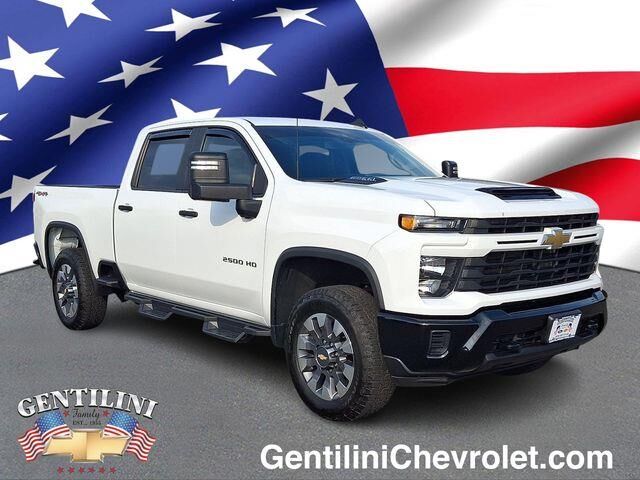 2024 Chevrolet Silverado 2500HD Custom — photo 1 of 26
