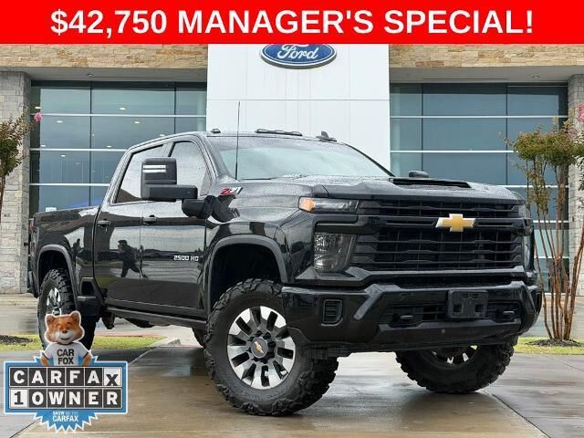 2024 Chevrolet Silverado 2500HD Custom — photo 1 of 47