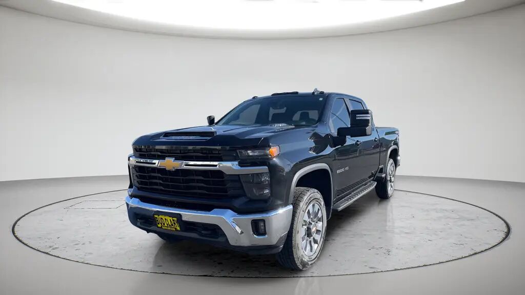 2024 Chevrolet Silverado 2500HD LT — photo 1 of 12