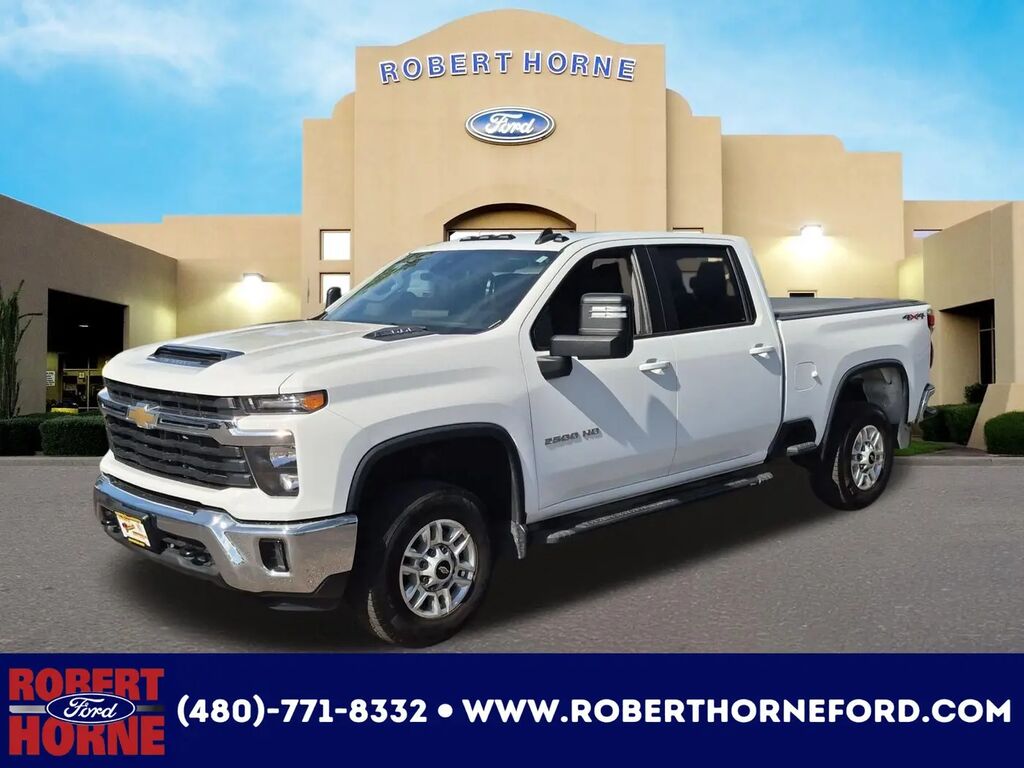 2024 Chevrolet Silverado 2500HD LT — photo 1 of 13