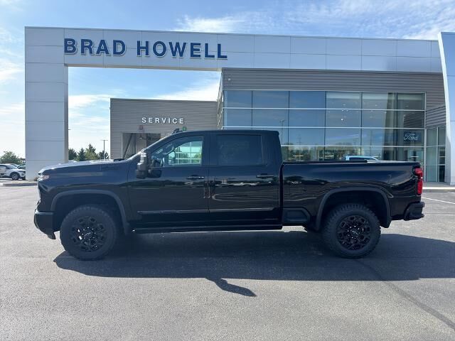 2024 Chevrolet Silverado 2500HD High Country — photo 1 of 13