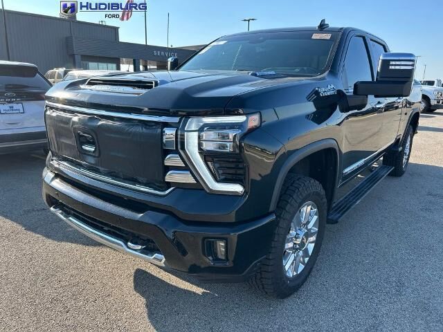 2024 Chevrolet Silverado 2500HD High Country — photo 1 of 5