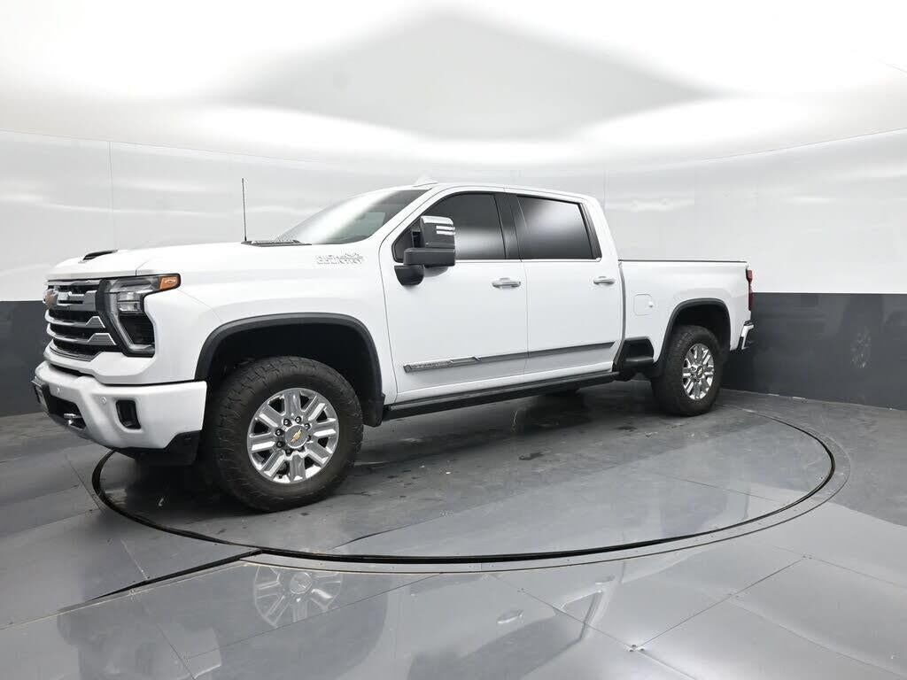 2024 Chevrolet Silverado 2500HD High Country — photo 1 of 1