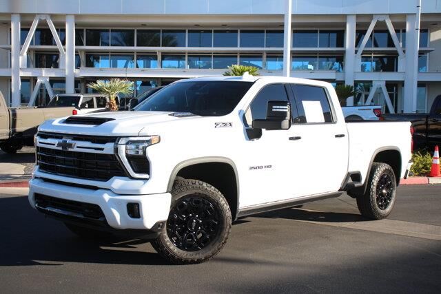 2024 Chevrolet Silverado 3500HD LTZ