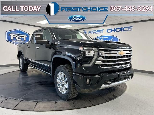 2024 Chevrolet Silverado 3500HD High Country — photo 1 of 13